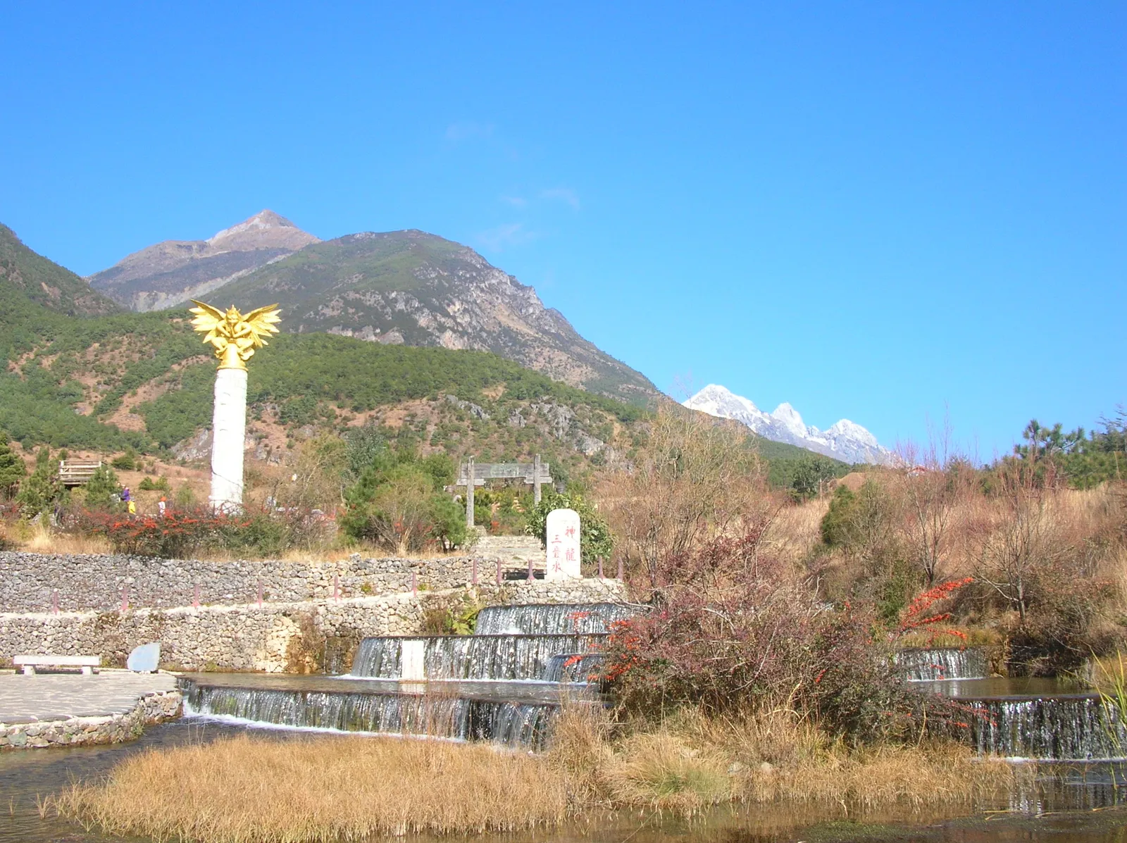 Sacred bird statue at Yushuizhai beneath Jade Dragon Snow Mountain