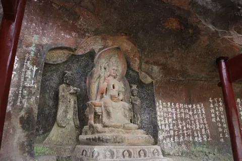 Buddhist niche carvings in the Shizhong Temple grottoes at Shibaoshan