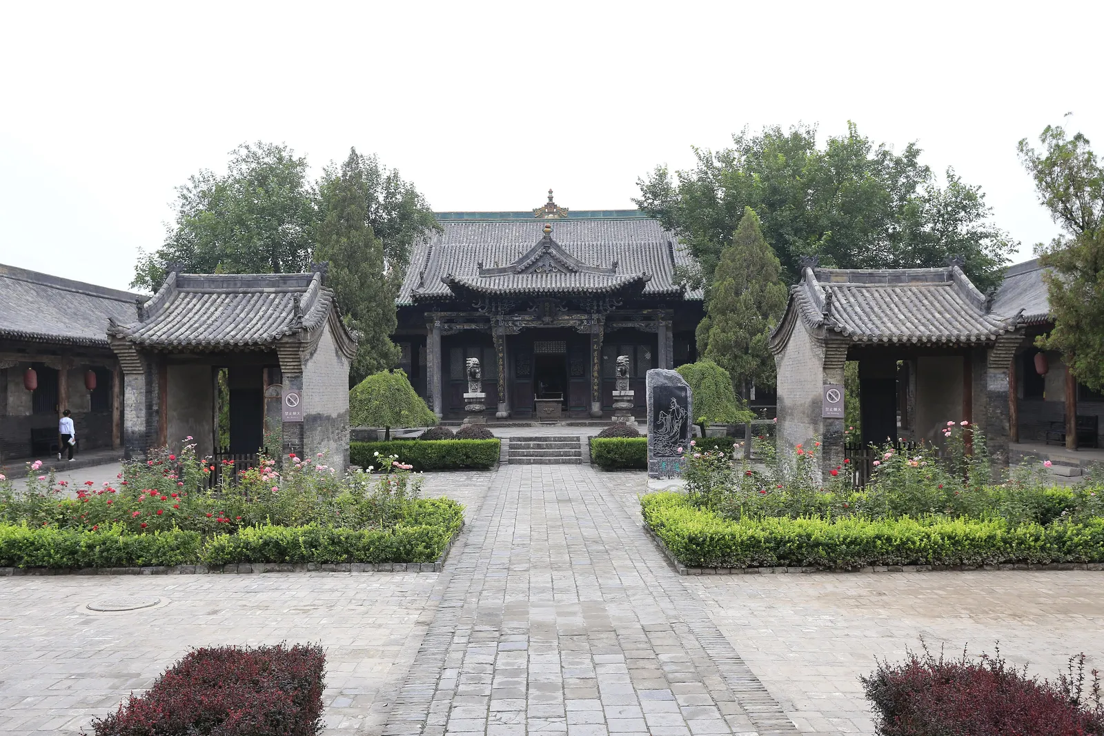 Courtyard and halls of Qingxu Taoist Temple in Pingyao