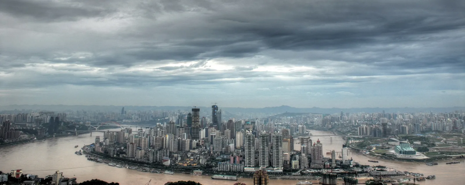 Yuzhong Peninsula and the two rivers seen from Nanshan