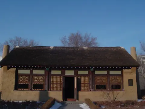 Thatched-roof main house at Xiao Hong’s Former Residence in Hulan