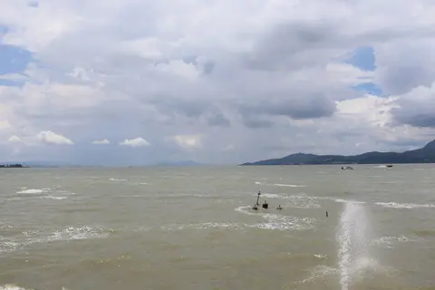 Dianchi Lake seen from the Haigeng shore, with the Western Hills beyond
