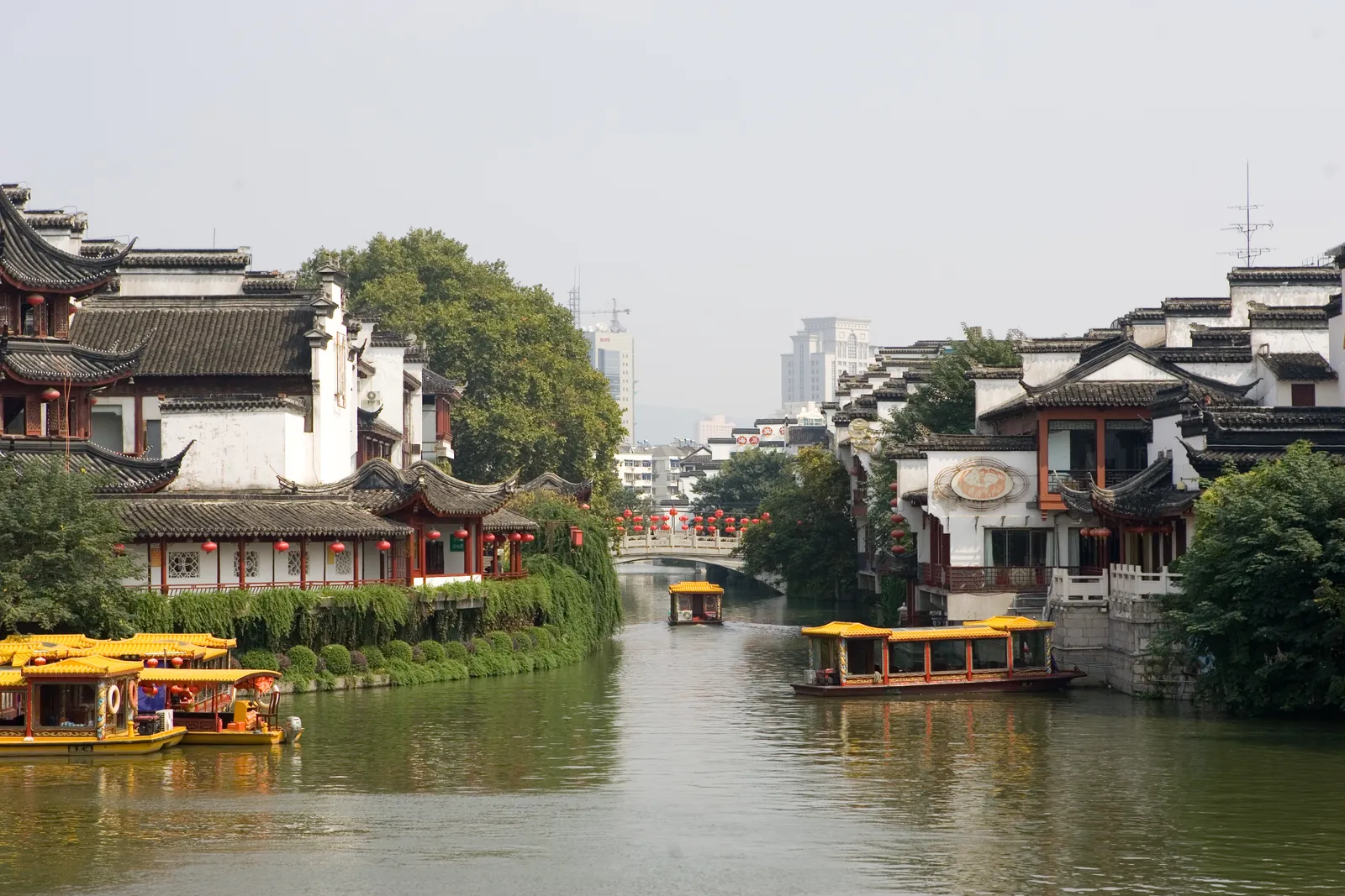 Painted boats on the Qinhuai River by the Confucius Temple