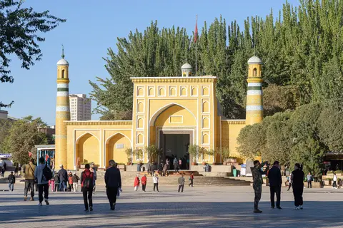 Yellow facade and minarets of the Id Kah Mosque