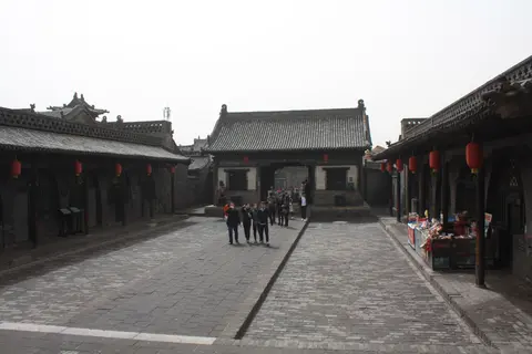 Courtyard and halls of the Pingyao county yamen