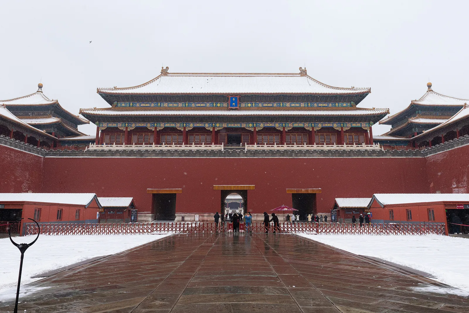 La Puerta del Mediodía, entrada a la Ciudad Prohibida, tras una nevada